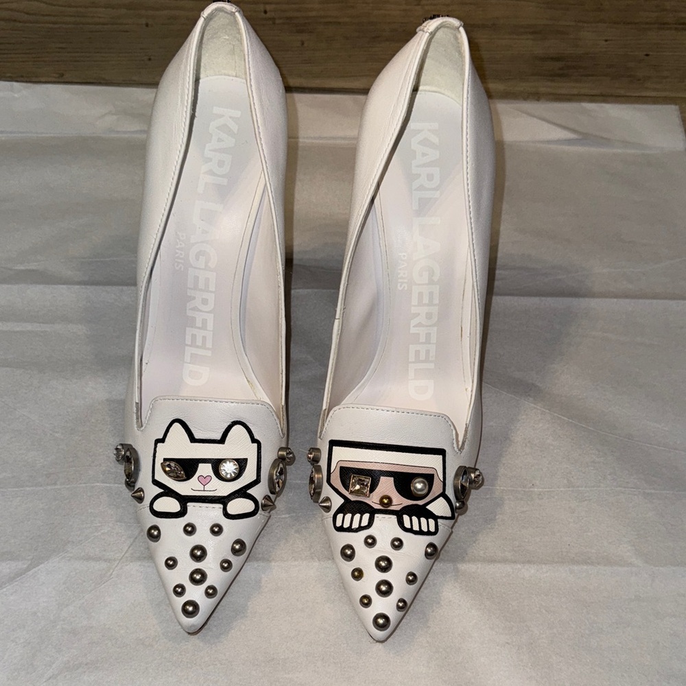 Karl Lagerfeld White Pointed Toe Studded Kitten Heel Pumps